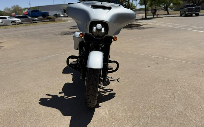 2023 Harley-Davidson® Street Glide® Special Atlas Silver Metallic - Black Finish