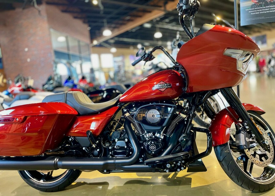 FLTRX 2025 Road Glide™