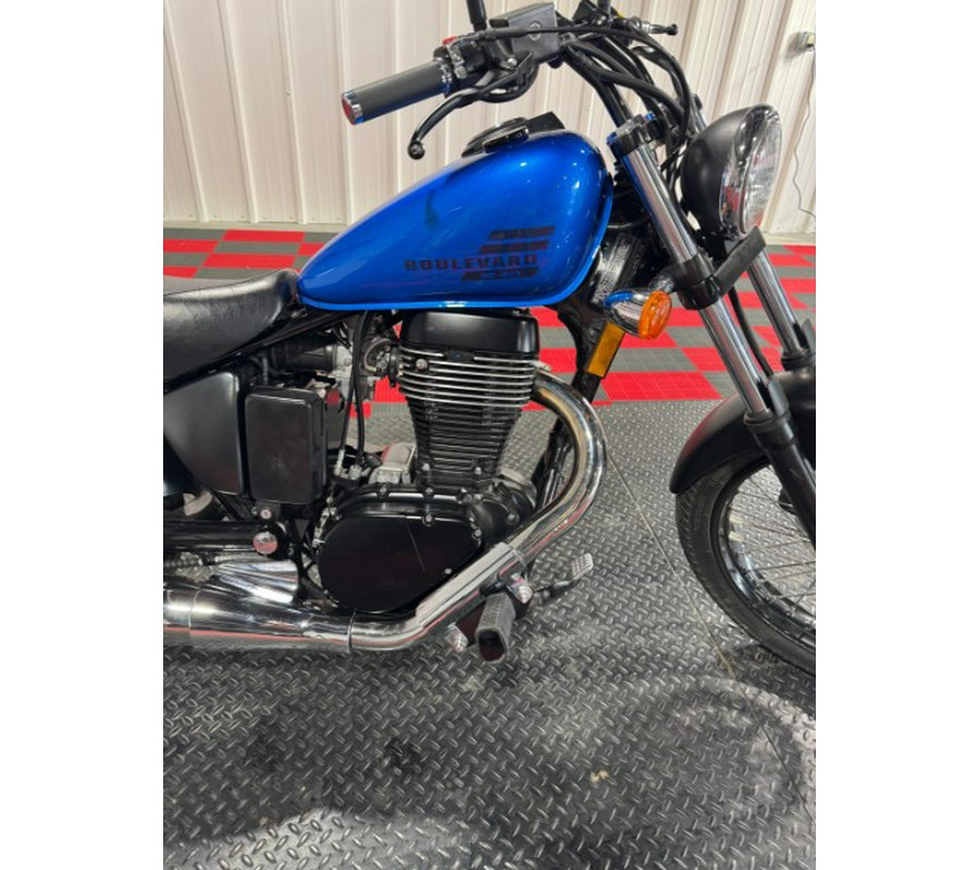 2019 Suzuki Boulevard S40
