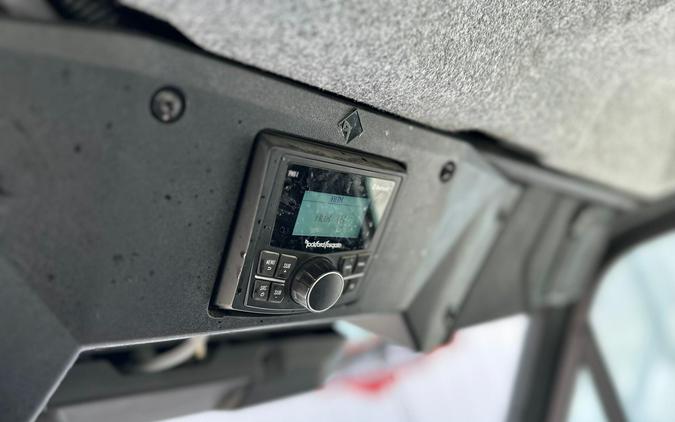 2026 Can-Am Defender DPS CAB