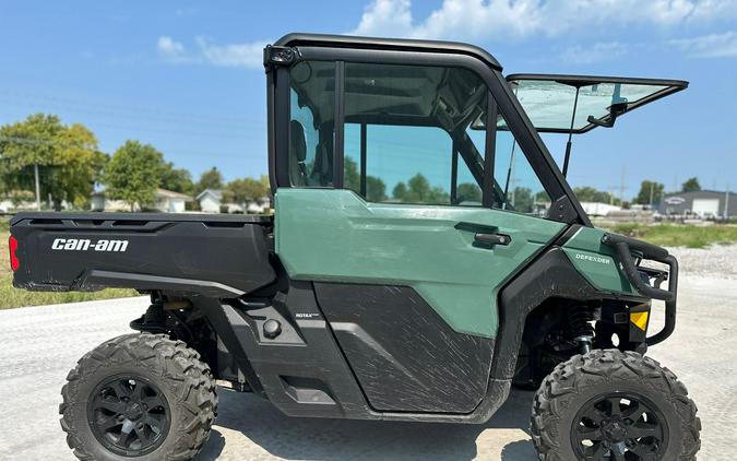 2026 Can-Am Defender DPS CAB