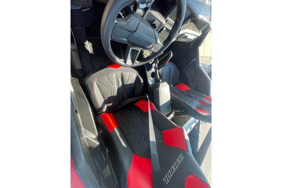 2025 Polaris GENERAL® XP 1000 Ultimate