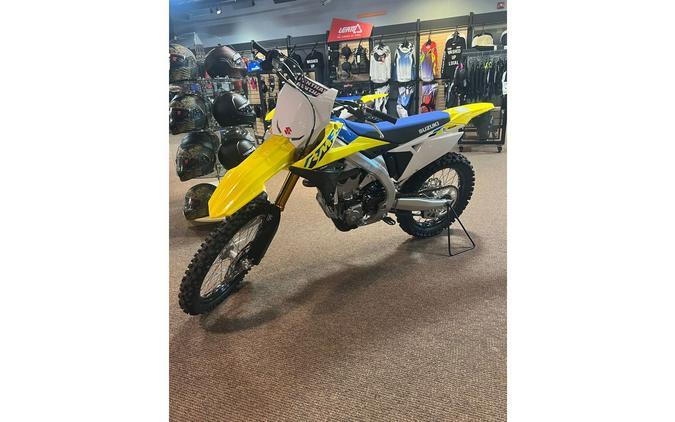 2024 Suzuki RM-Z450 First Look [with RM Army Kit]