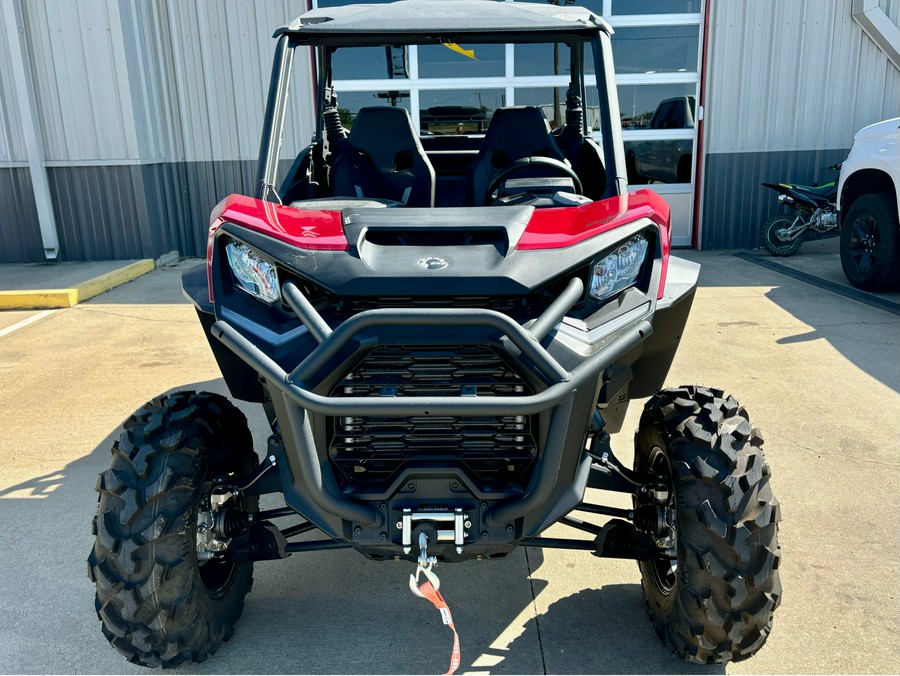 2024 Can-Am™ Commander XT 700