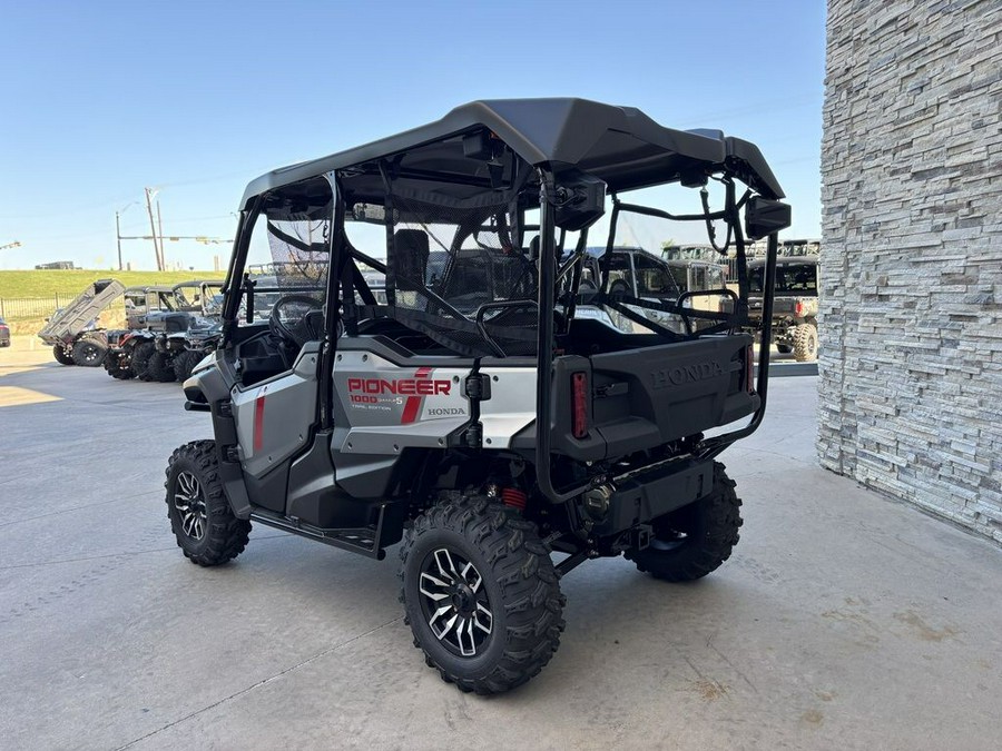 2025 Honda® Pioneer 1000-5 Deluxe