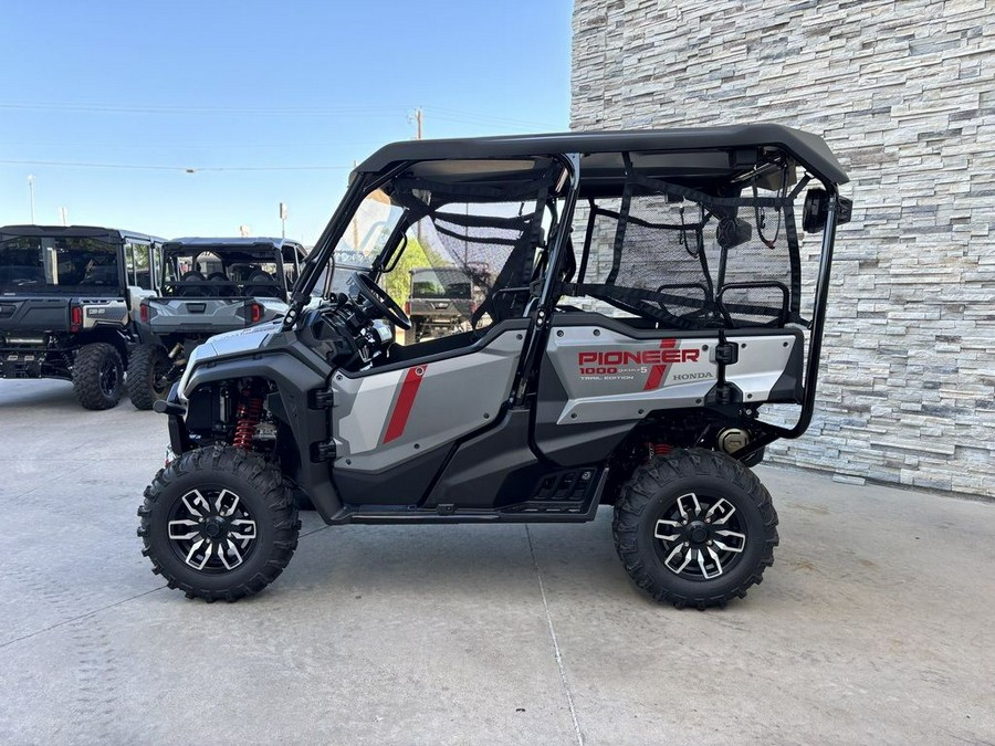 2025 Honda® Pioneer 1000-5 Deluxe