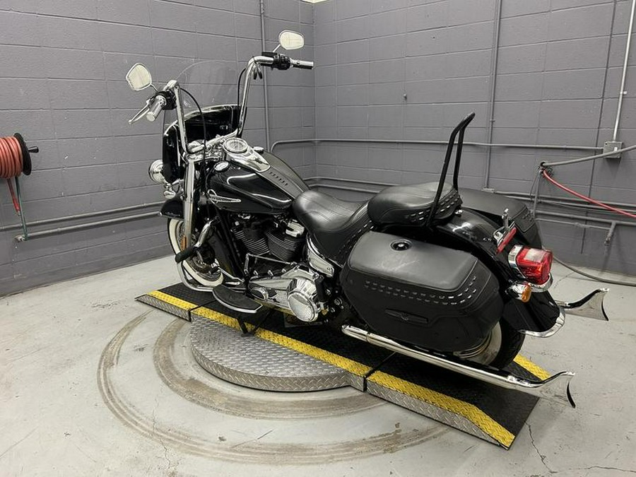 2020 Harley-Davidson® FLHC - Softail® Heritage Classic