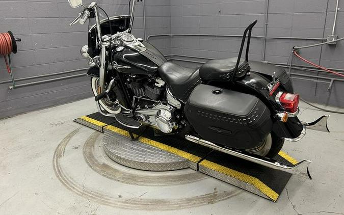 2020 Harley-Davidson® FLHC - Softail® Heritage Classic