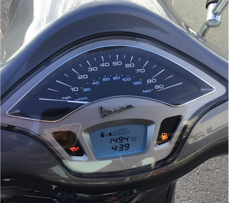 2022 Vespa Primavera 150 Touring