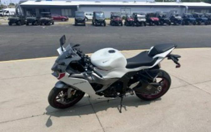 2025 Kawasaki Ninja® ZX™-6R ABS