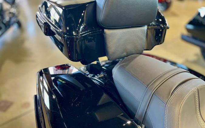FLTRX 2025 Road Glide™ w/ Chopped Tour Pack