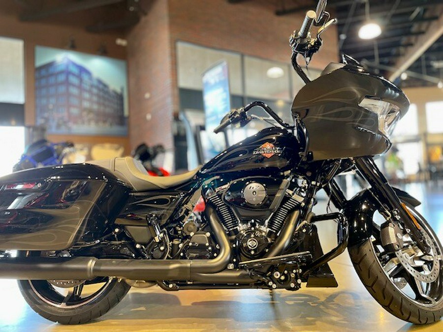 FLTRX 2025 Road Glide™