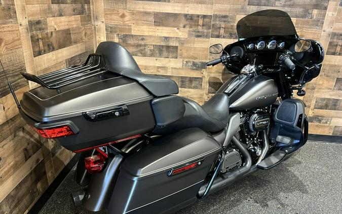 2021 Harley-Davidson® Ultra Limited River Rock Gray Denim/Black Denim - Black Finish FLHTK