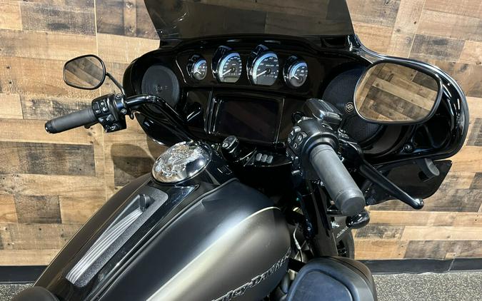 2021 Harley-Davidson® Ultra Limited River Rock Gray Denim/Black Denim - Black Finish FLHTK