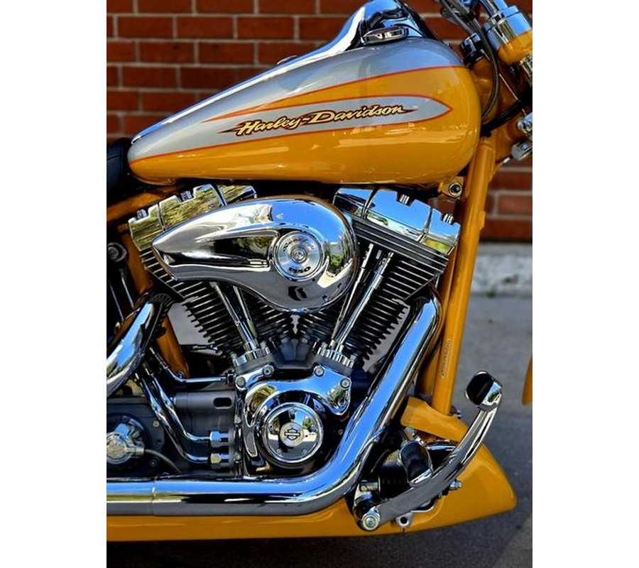 2004 Harley-Davidson® FXSTDSE