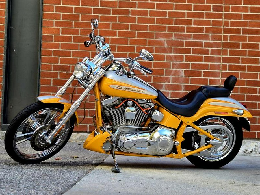 2004 Harley-Davidson® FXSTDSE