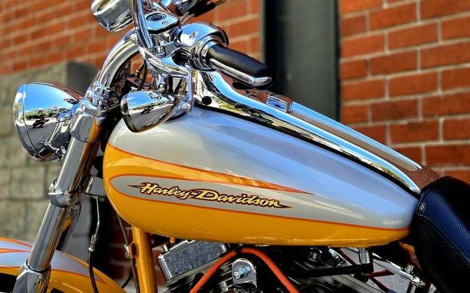 2004 Harley-Davidson® FXSTDSE