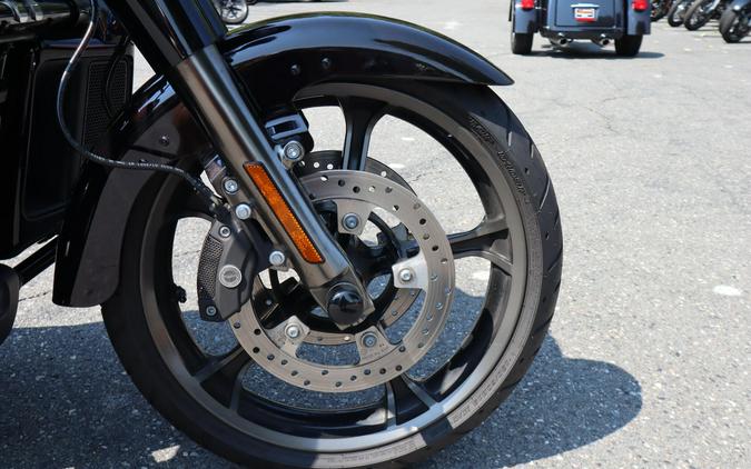 2021 Harley-Davidson CVO Tri Glide FLHTCUTGSE