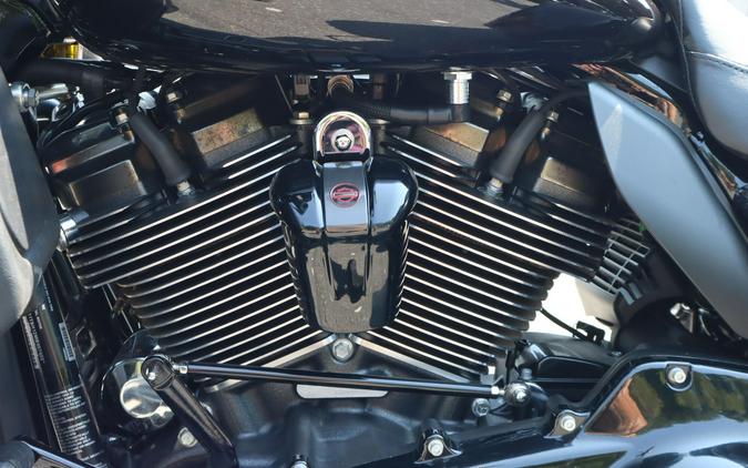 2021 Harley-Davidson CVO Tri Glide FLHTCUTGSE