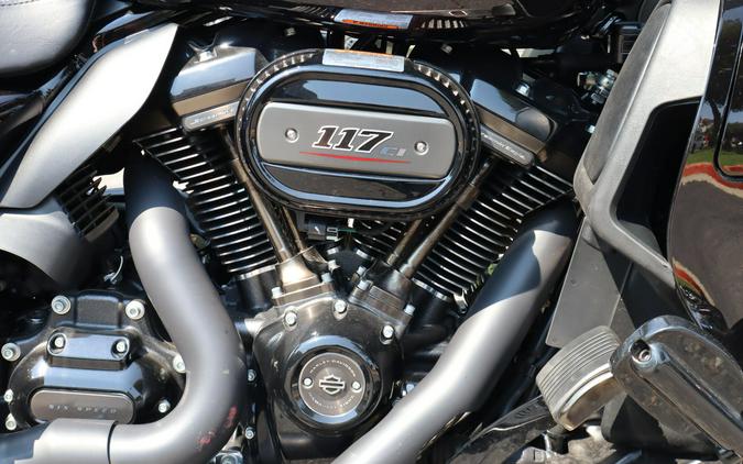 2021 Harley-Davidson CVO Tri Glide FLHTCUTGSE