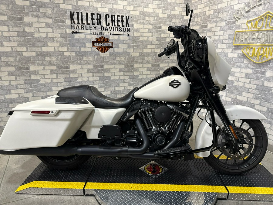 2018 Harley-Davidson Street Glide® Special
