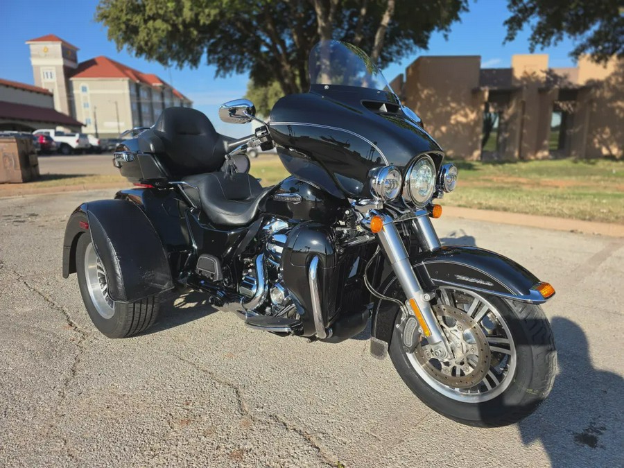 2017 Harley-Davidson® Tri Glide® Ultra