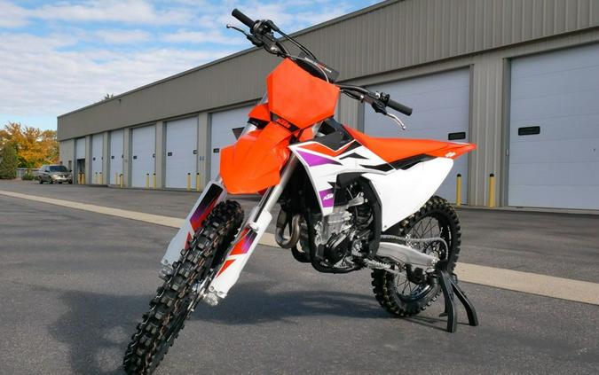 2024 KTM 450 SX-F Factory Edition First Look [17 Fast Facts]