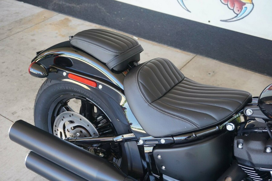 2023 Harley-Davidson Street Bob 114 Vivid Black