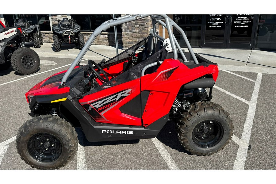 2026 Polaris RZR 200 EFI