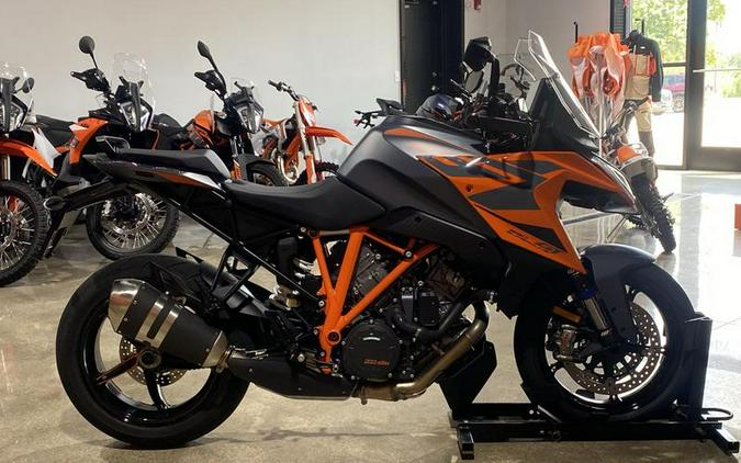 2023 KTM 1290 Super Duke GT