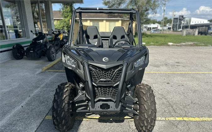 2023 Can-Am Maverick Trail DPS 700