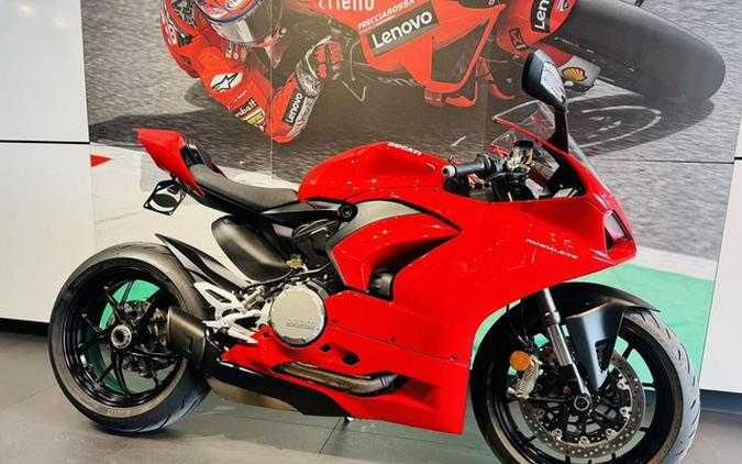 2020 Ducati Panigale V2 Ducati Red