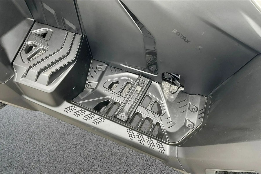 2026 CAN-AM Outlander MAX Electric