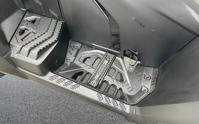 2026 CAN-AM Outlander MAX Electric