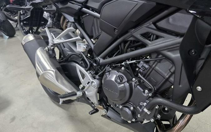 2025 Honda CB300R