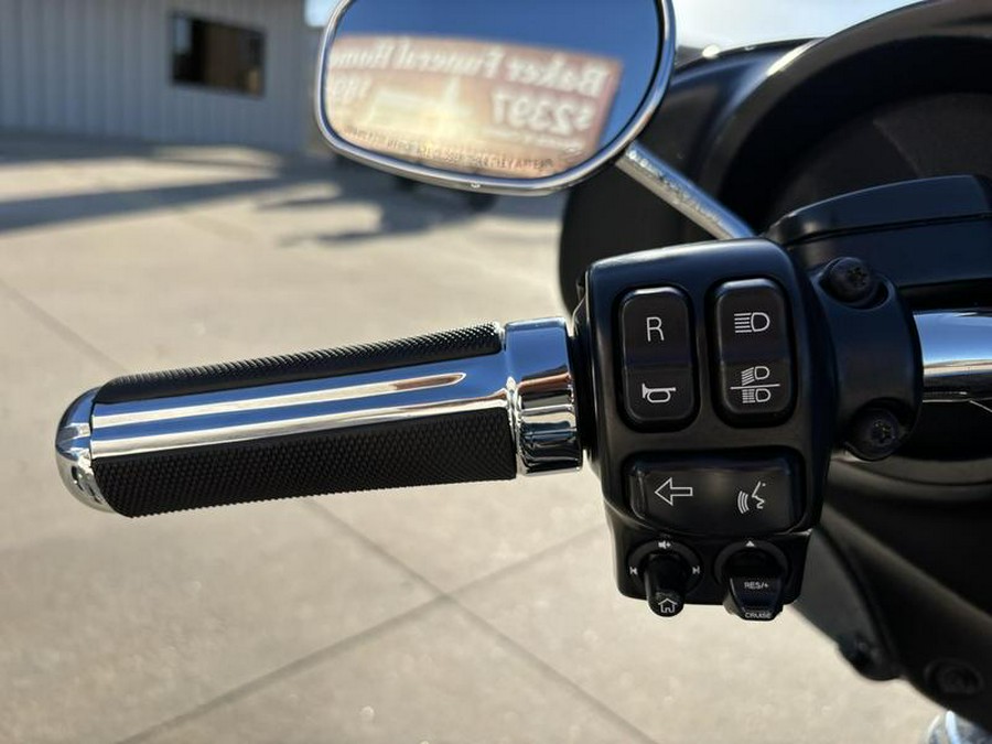 2016 Harley-Davidson® FLHTCUTG - Tri Glide® Ultra