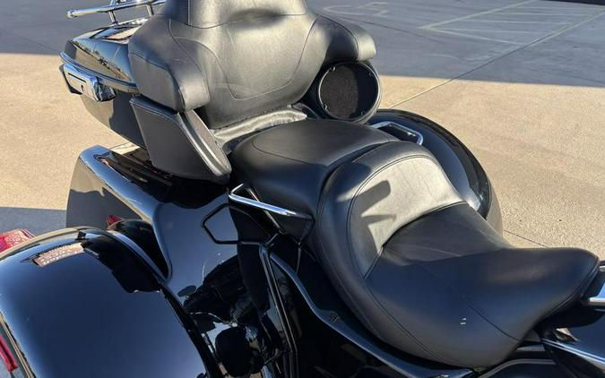 2016 Harley-Davidson® FLHTCUTG - Tri Glide® Ultra