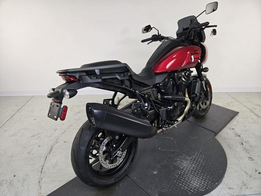 2025 Harley-Davidson® RA1250ST - Pan America® 1250 ST