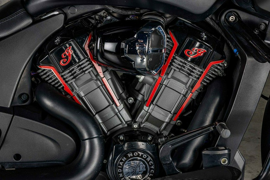 2021 Indian Challenger Dark Horse Thunder Black Smoke