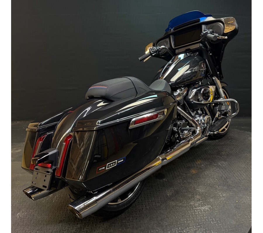 Harley-Davidson® Street Glide® 2026 FLHX MIDNIGHT EMBER