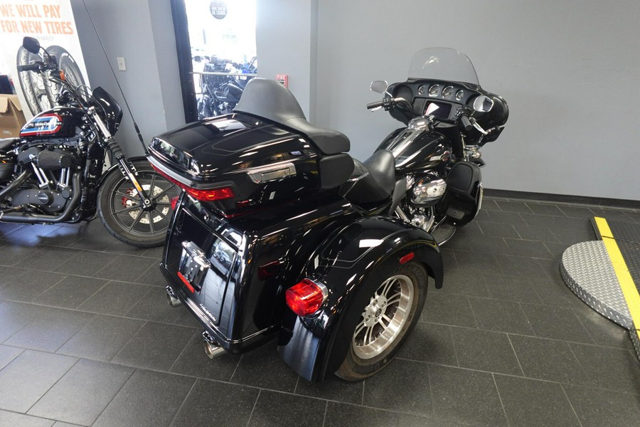 2024 Harley-Davidson Tri Glide Ultra FLHTCUTG