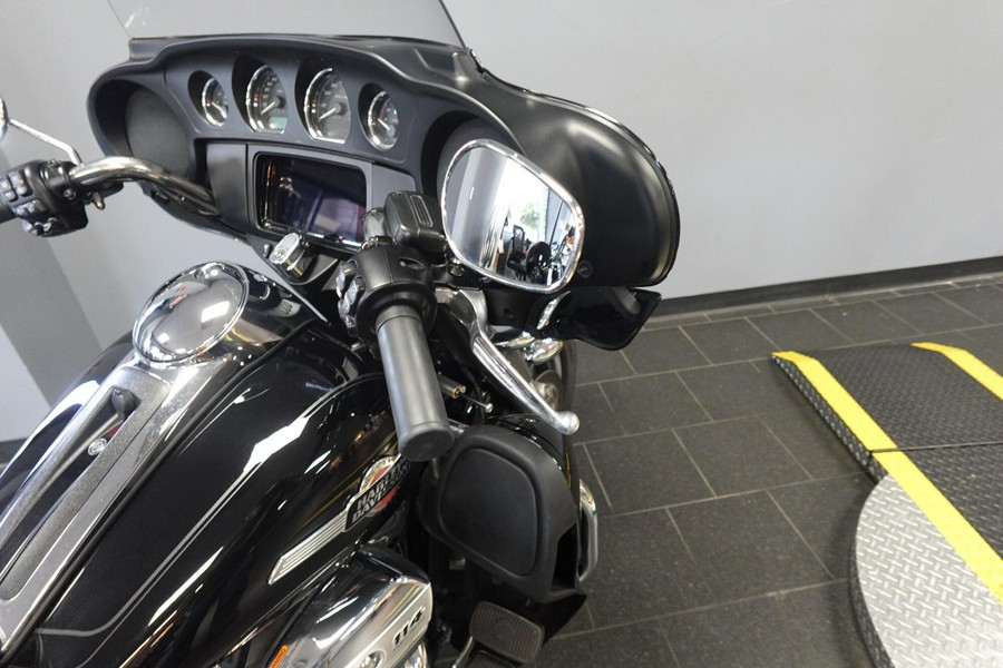 2024 Harley-Davidson Tri Glide Ultra FLHTCUTG