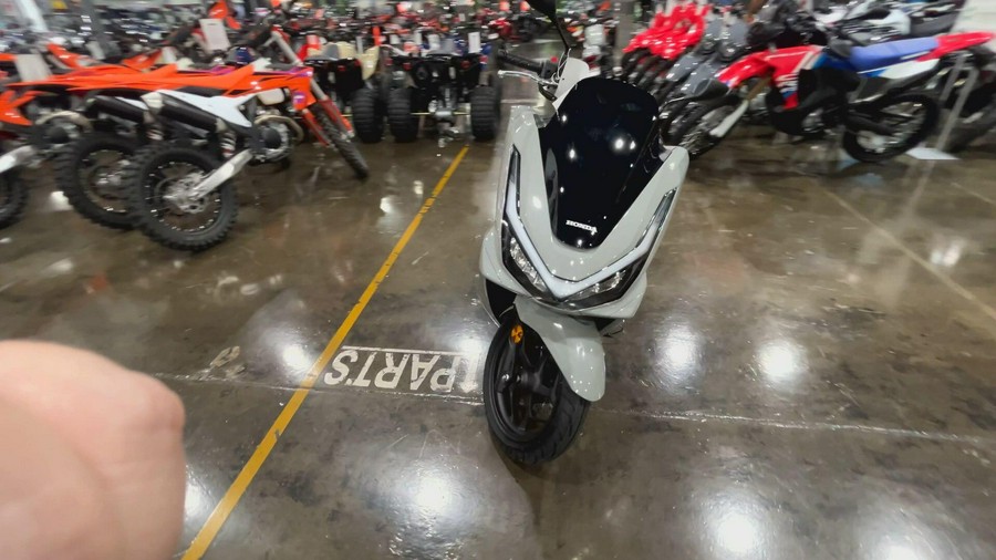 2025 Honda PCX ABS