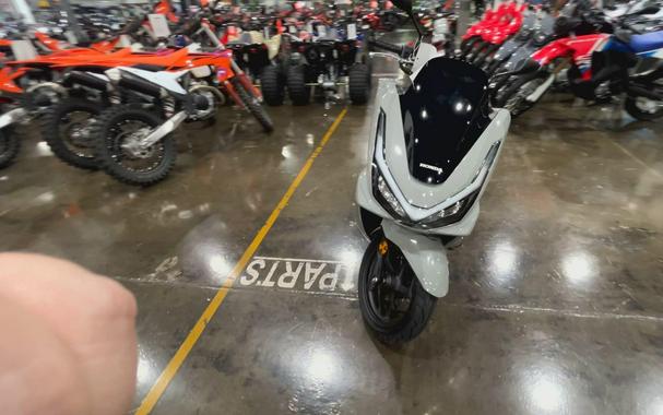 2025 Honda PCX ABS