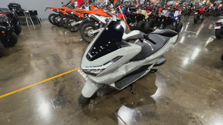 2025 Honda PCX ABS
