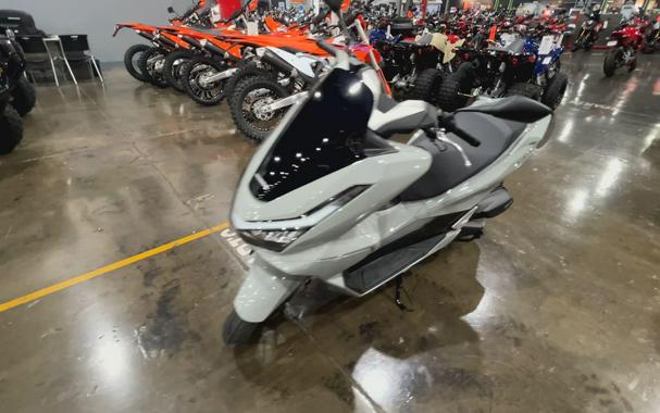 2025 Honda PCX ABS