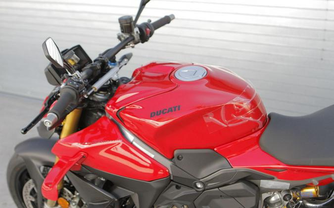 2025 Ducati Streetfighter V4 S