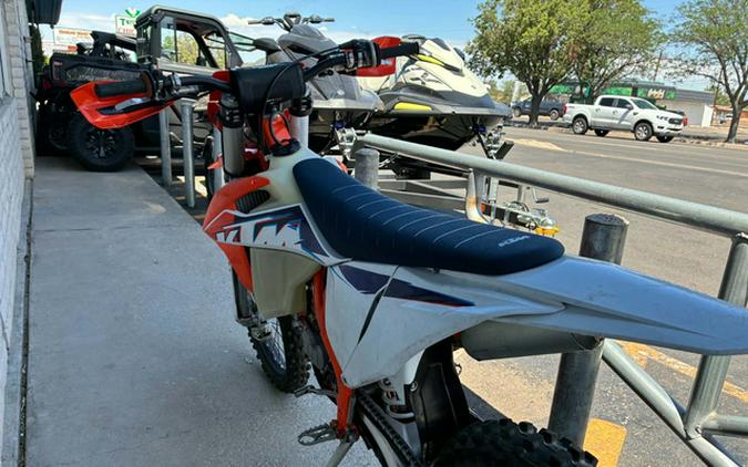 2022 KTM XC 125