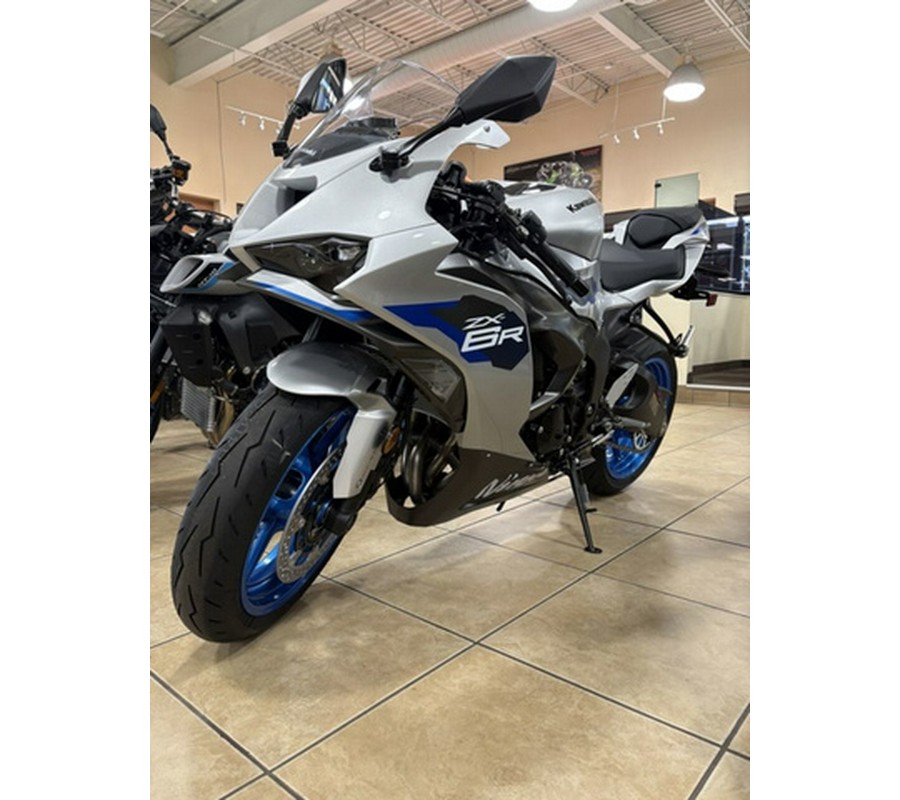 2027 Kawasaki Ninja ZX-6R ABS