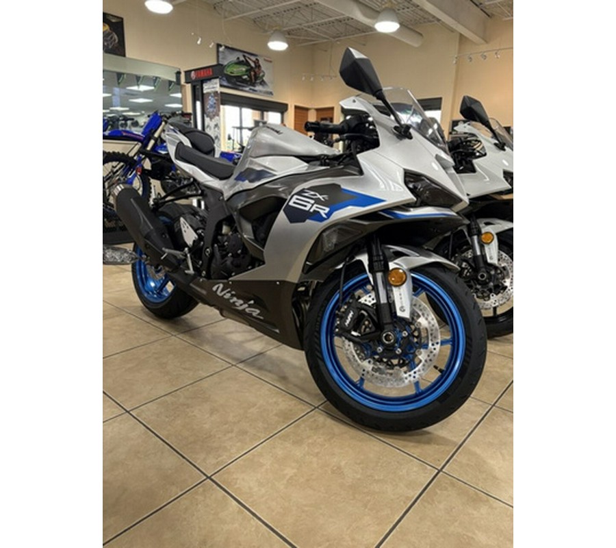 2027 Kawasaki Ninja ZX-6R ABS